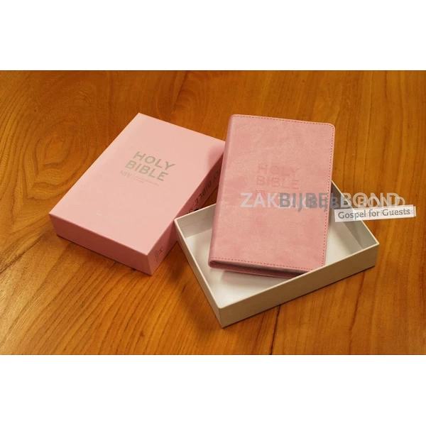 Engelse Bijbel in de New International Version (NIV) - POCKET PASTEL PINK BIBLE - Medium formaat met zilversnede