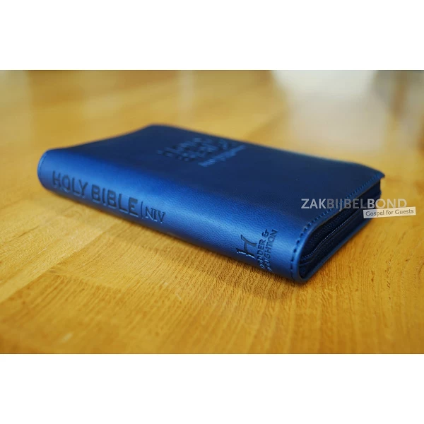 Engelse Bijbel in de New International Version (NIV) - TINY NAVY SOFT-TONE BIBLE WITH ZIP