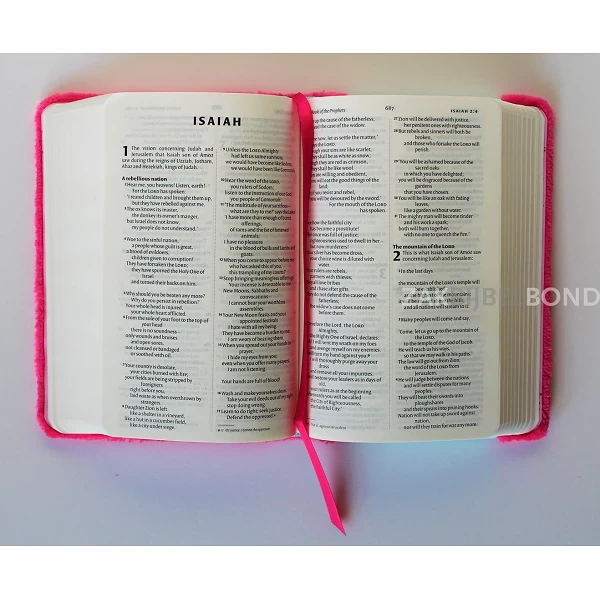 ENGLISH NIV POCKET FLUFFY PINK BIBLE